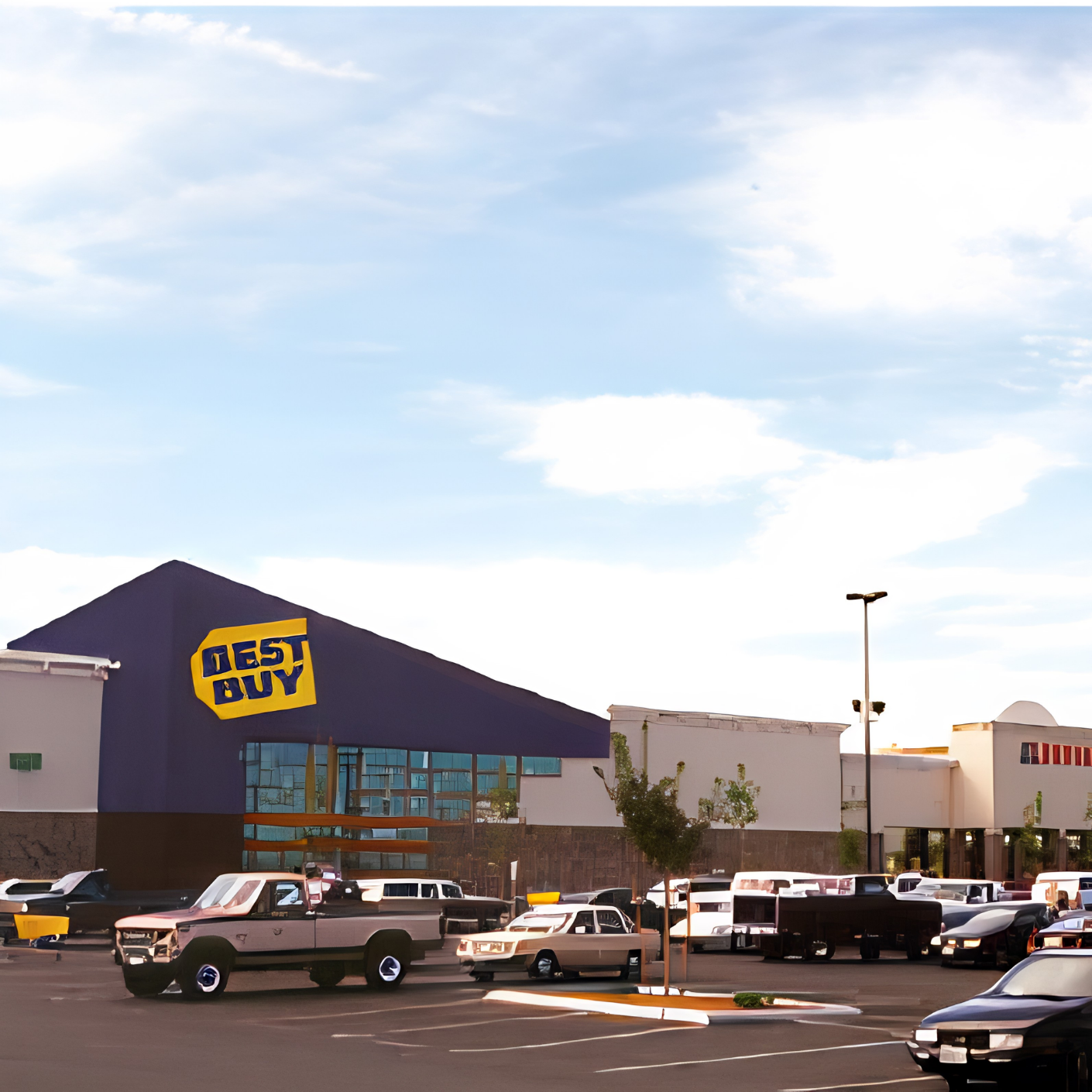Meadowood Mall _ Reno, NV _ _ 191,000 SF _ Retial_Mall