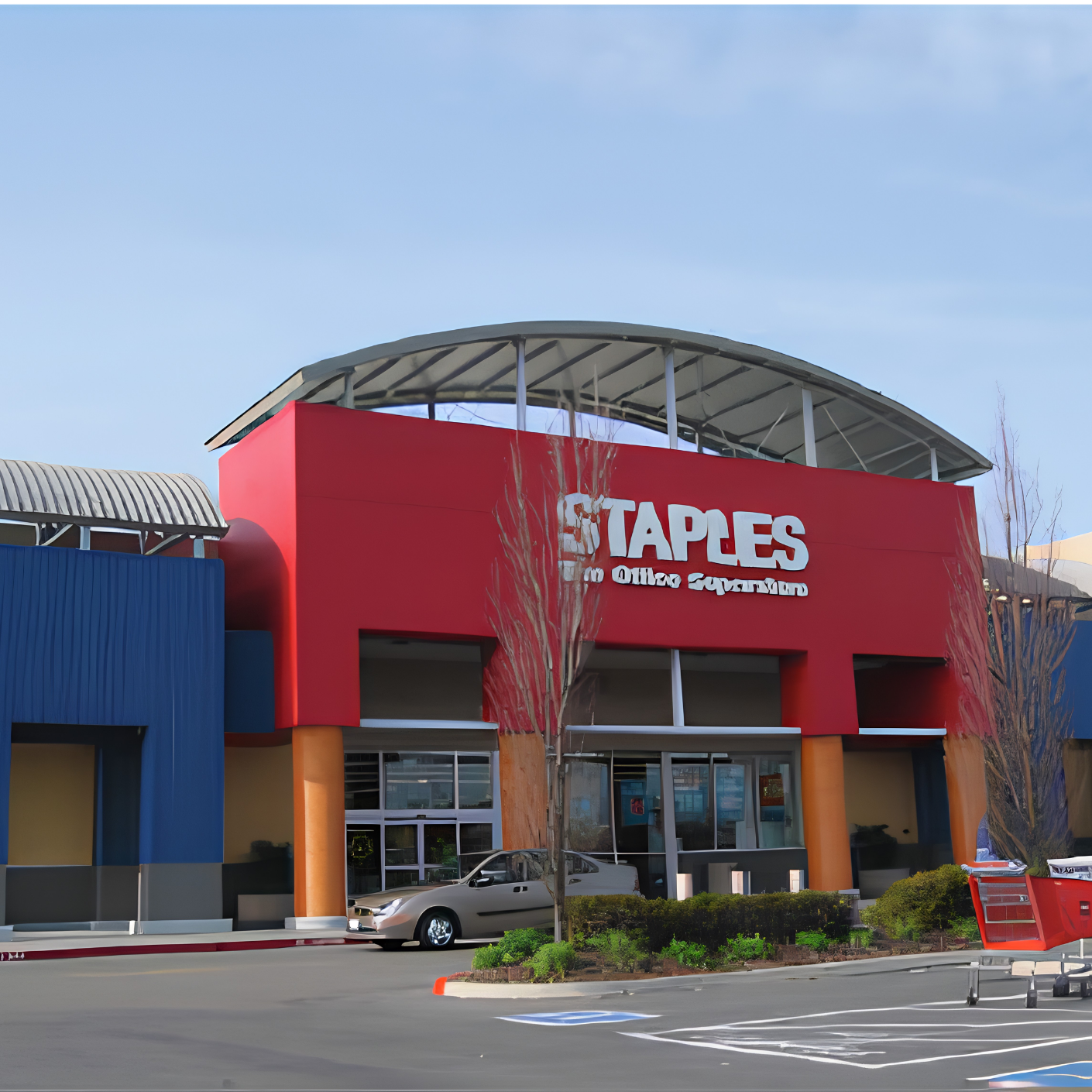 Staples Office Supply _ Sacramento, CA _ 79,000 SF _ Retail